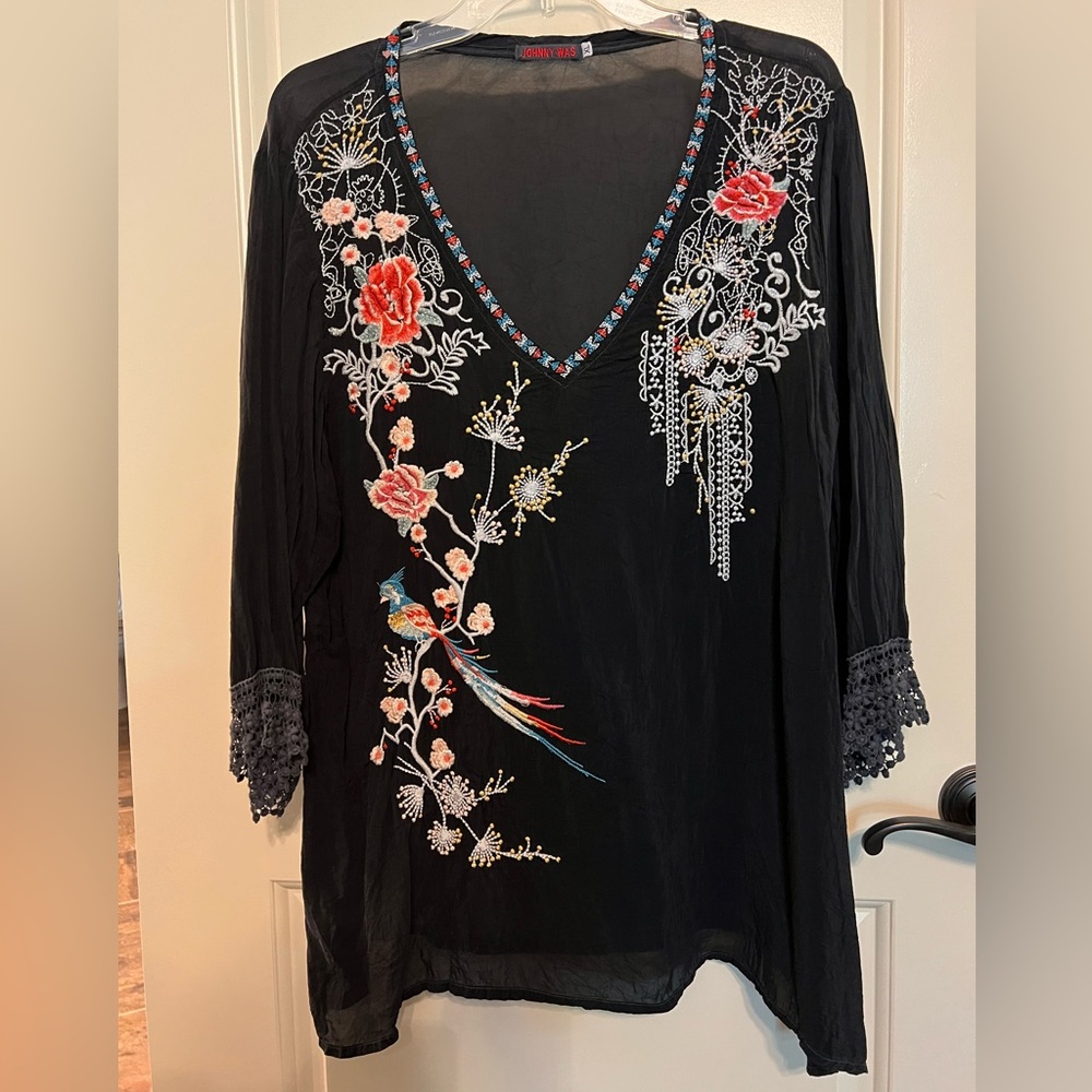 Johnny Was black tunic size XL